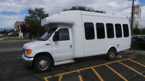 Ford e-450 super duty shuttle bus - wheelchair handicap lift - econoline cutaway