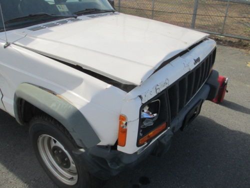 1998 jeep cherokee 4 wd  govt. surplus-va.