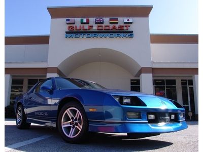 1987 chevrolet camaro iroc z28  5.7 only 8,800 miles