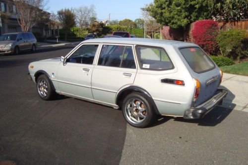 1976 toyota caorolla station wagon **** no reserve ****