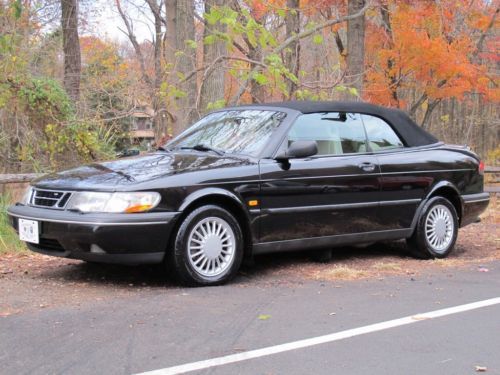 1995 saab 900 se convertible. 72,324 original miles black, very clean, pristine