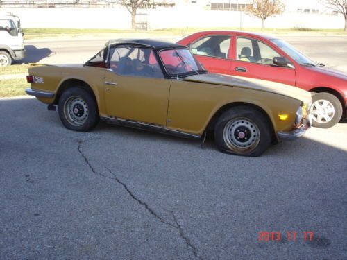 1971 triumph tr6 non running project clear title selling to the highest bidder!!