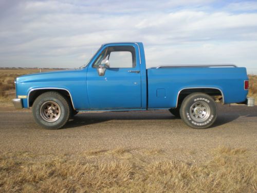 1982 chevrolet c10 pickup--short wide body style