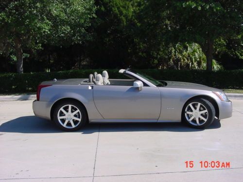 2004 cadillac xlr base convertible 2-door 4.6l