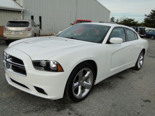 2012 clean title dodge charger with a 3.6l engine no damage clean runs great