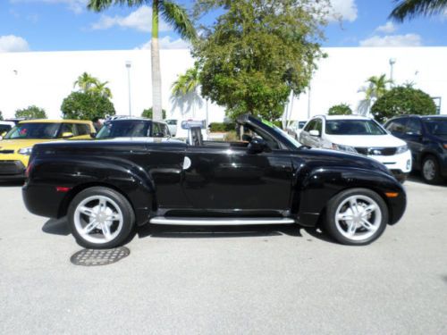 2004 chevrolet ssr base convertible 2-door 5.3l