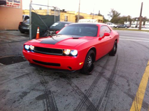 2010 dodge challenger se coupe 2-door 3.5l