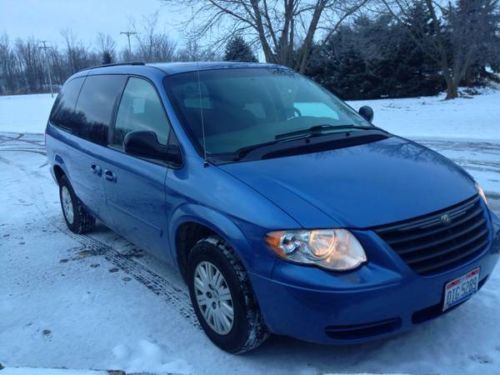 2007 chrysler town &amp; country lx