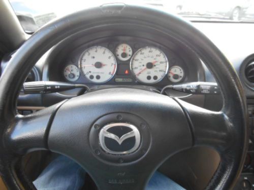 2002 Mazda Miata MX-5 Luxury edition. RARE A/T Only 80k " NO RESERVE" WOW!, image 4