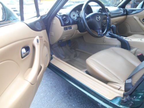 2002 Mazda Miata MX-5 Luxury edition. RARE A/T Only 80k " NO RESERVE" WOW!, image 8