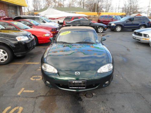 2002 Mazda Miata MX-5 Luxury edition. RARE A/T Only 80k " NO RESERVE" WOW!, image 11