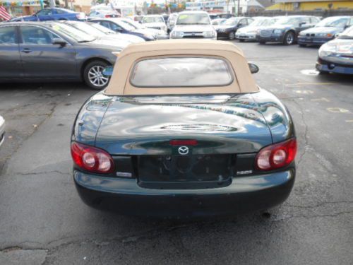 2002 Mazda Miata MX-5 Luxury edition. RARE A/T Only 80k " NO RESERVE" WOW!, image 13
