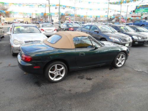 2002 Mazda Miata MX-5 Luxury edition. RARE A/T Only 80k " NO RESERVE" WOW!, image 14