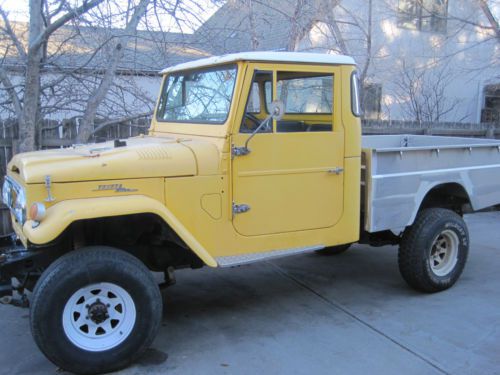 Toyota fj 45 land cruiser pickup 1966