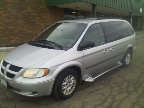 2002 dodge grand caravan sport mini passenger van 4-door 3.3l