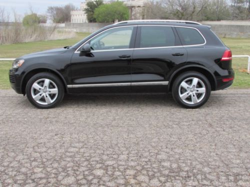 2012  touareg 4x4 vr6 luxury awd blk/blk lthr nav pano roof 19&#039;s 21k immac