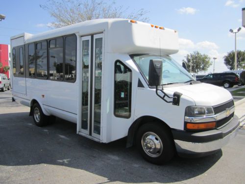 2010 chevrolet express 4500 cutaway wheelchair bus