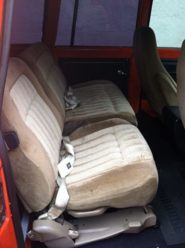 1972 Chevrolet suburban, image 5