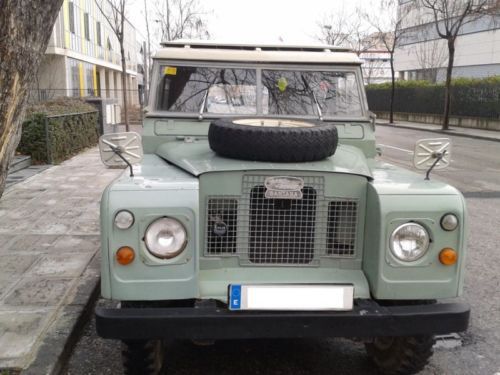 Land rover defender santana 88