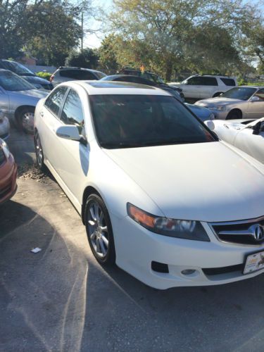 2006 acura tsx sedan 4-door 2.4l fully loaded with navigation!