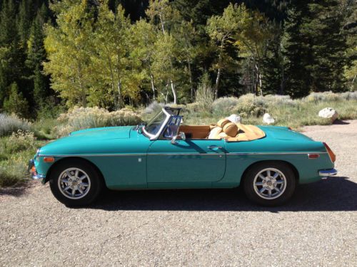 1972 mgb roadster with overdrive - 2 owner car