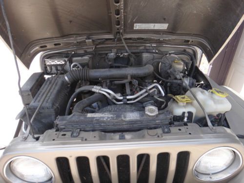 2003 Jeep Wrangler Sahara Sport Utility 2-Door 4.0L, image 11