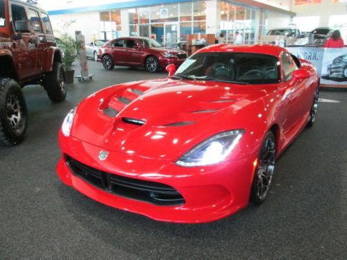 13 red 6-speed manual 8.4l v10 leather miles:660 certified