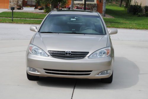 2004 toyota camry xle sedan 4-door 3.0l