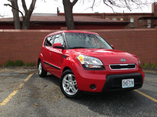 2011 kia soul plus hatchback 4-door 2.0l