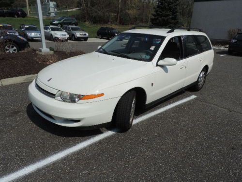 01 saturn lw200 great shape 1 owner abs roof rack drives great wagon no reserve