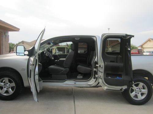 2004 nissan titan se crew cab pickup 4-door 5.6l