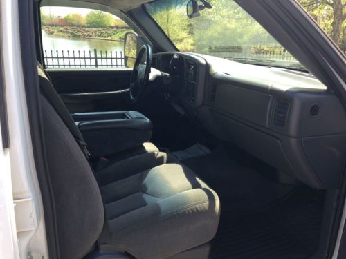 2007 Chevrolet Silverado 2500 HD Classic LT Crew Cab Pickup 4-Door 6.6L, image 9