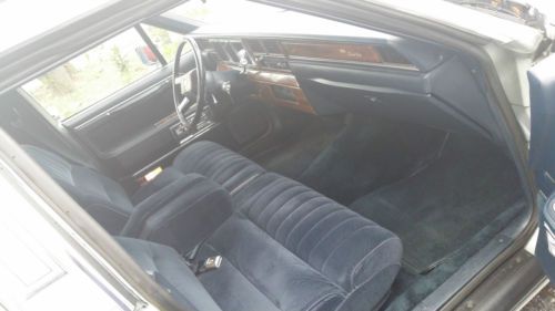 1989 Lincoln Town Car Base Sedan 4-Door 5.0L, image 5
