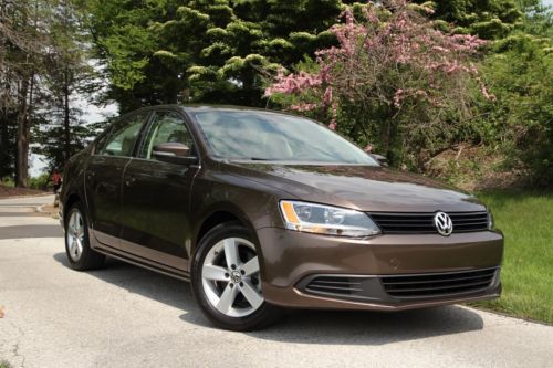 2013 volkswagen jetta tdi 6-speed automatic  diesel 45 mpg no reserve