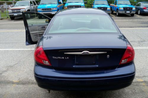 2000 ford taurus lx sedan 4-door 3.0l