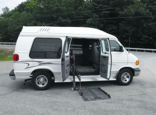 2000 dodge ram 1500 handicap wheelchair van