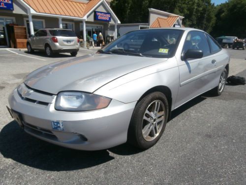 2005 chevrolet cavalier coupe 2.2l low miles sporty gas saver clean no reserve