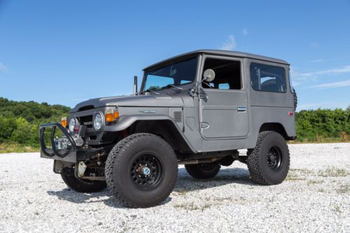 1976 fj40 land cruiser, 4.2l 2f inline 6, 4 speed, lightly modified