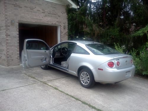 Chevy cobalt coupe ls 2009 1owner 72000m clean title av 32mpg manual trans no ac