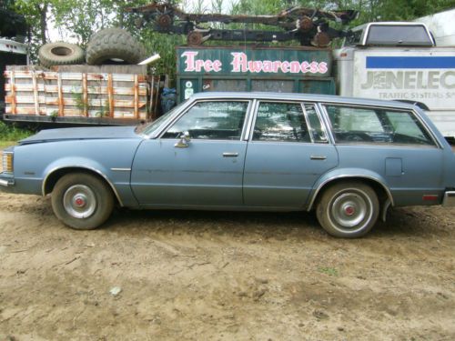 1980 pontiac le mans station wagon