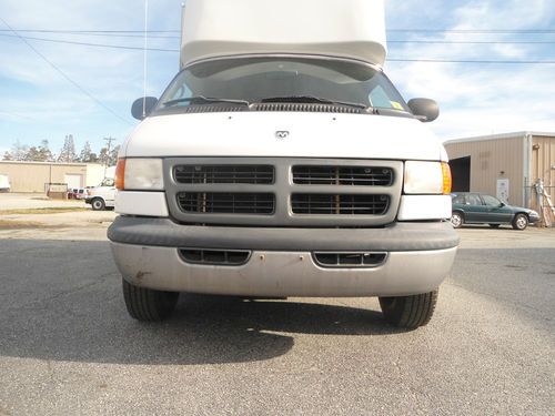 2002 dodge ram van/bus 3500  13 passenger