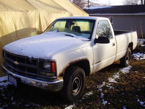 2000 chevy 3500 truck, runs great, only 108,000 miles