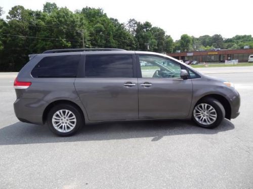 2011 toyota sienna xle limited