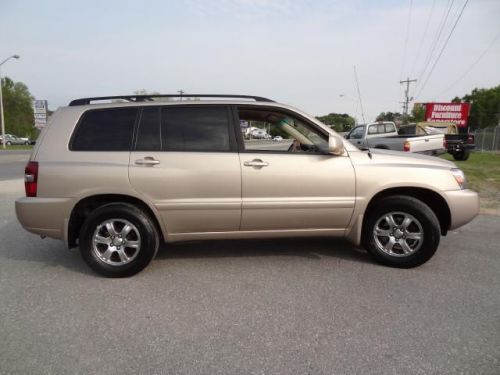 2004 toyota highlander with seat