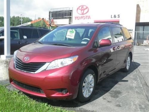 2014 toyota sienna le