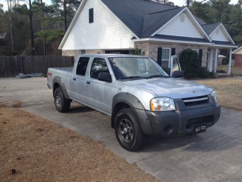 2002 nissan frontier xe crew cab pickup 4-door 3.3l