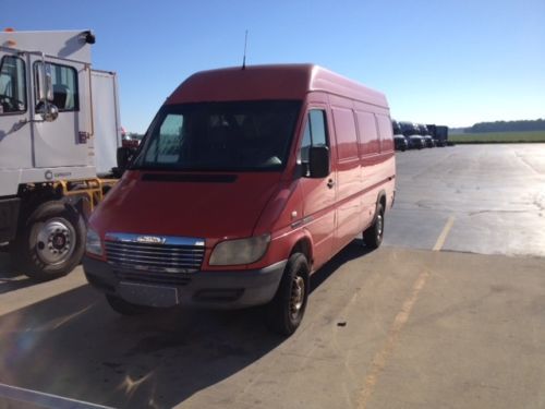 2004 dodge sprinter 2500 base standard cargo van 3-door 2.7l