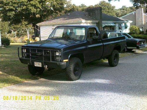 1986 chevy d30 4x4 / m1008 cucv