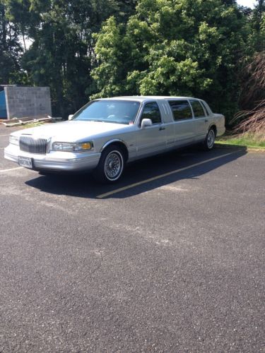 1996 lincoln town car signature limo 6-door 4.6l