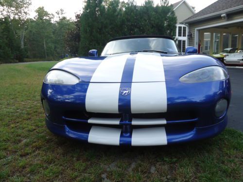 Dodge viper classic convertible show winner race big block clean sports car